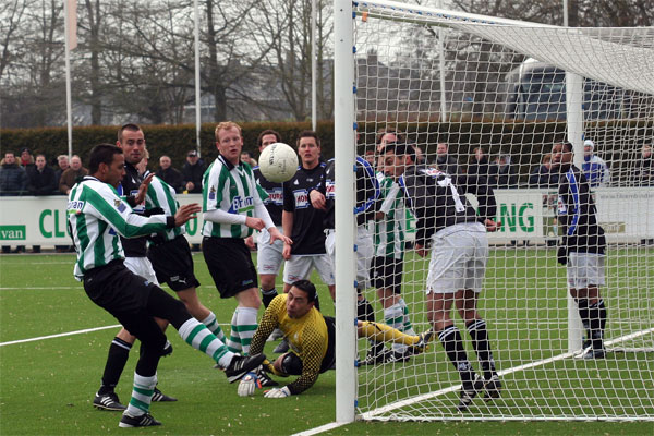 SC Genemuiden - s.v. Spakenburg (Foto Helmich Lubberts).